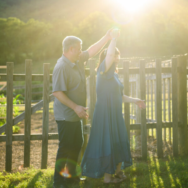 The Best Time of Day for Engagement Photos: A Photographer’s Guide to Perfect Lighting