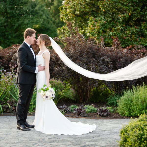 10 Wedding Day Tips You’ll Actually Want to Remember