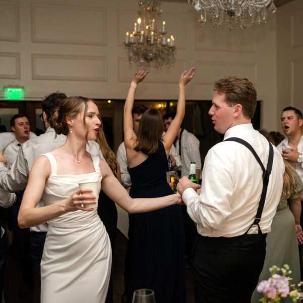 5 Things Nobody Tells You About Your Wedding Day Timeline (And How to Protect Your Sanity)