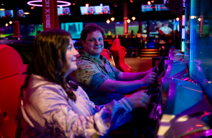 Tom + Steph | Meadowlark Botanical Garden + Lucky Strike Tysons
