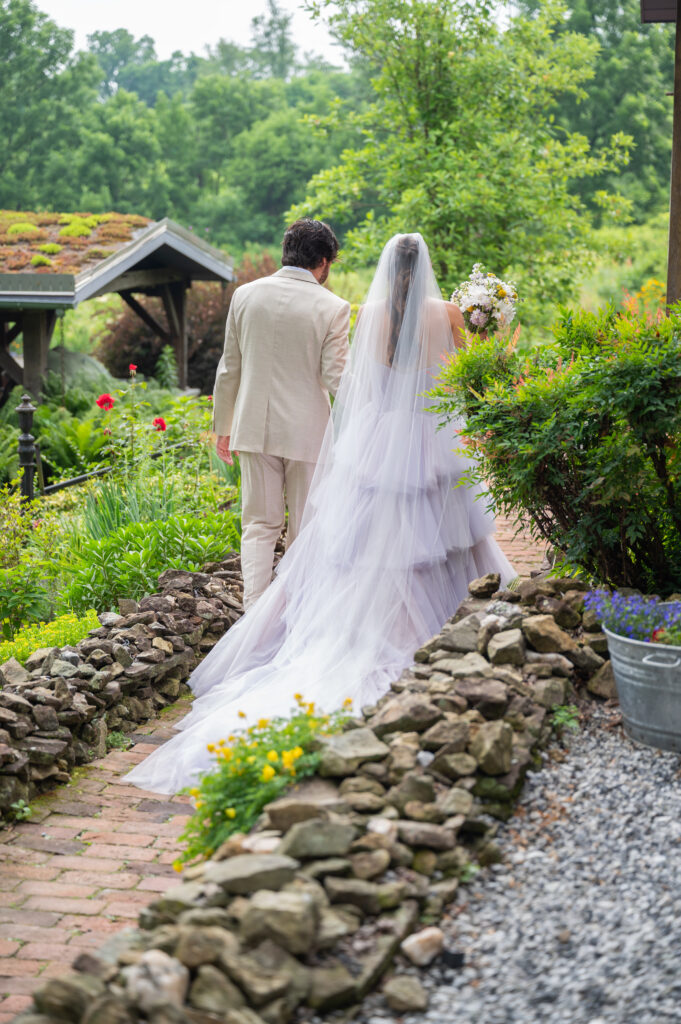 Audrey and Josh | Zigbone Farm Retreat | Melissa Cook Weddings